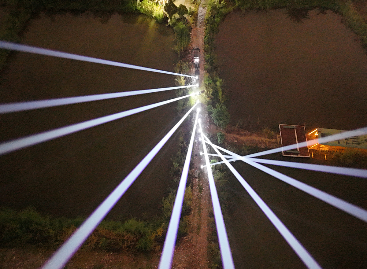 Outdoor Waterproof Laser Beam Moving Head Light 2 Luz principal móvil impermeable al aire libre del haz láser 2