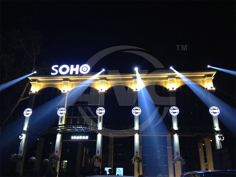 AVQLIGHT sirve al mercado de alquiler e instalación de concierto