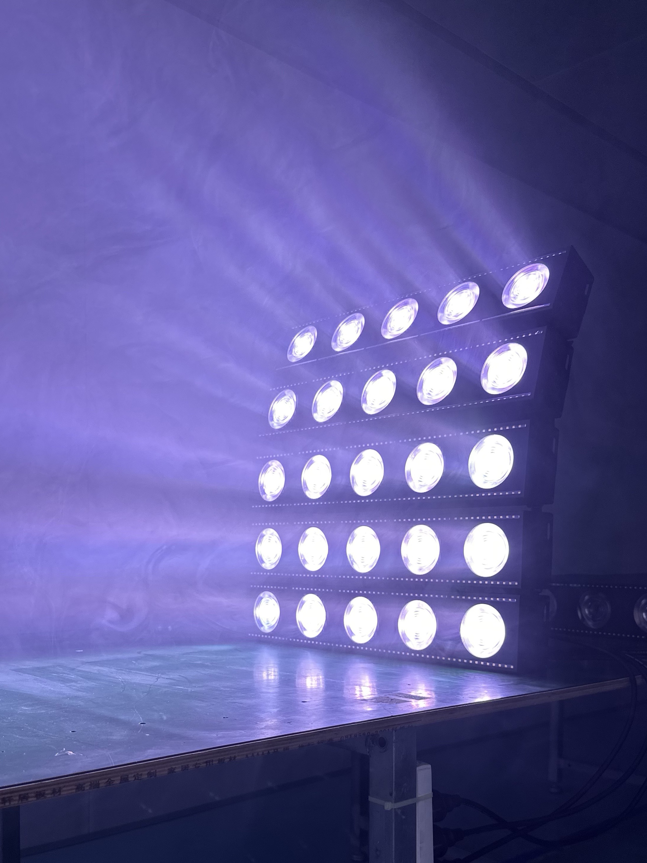 Luz de etapa retro